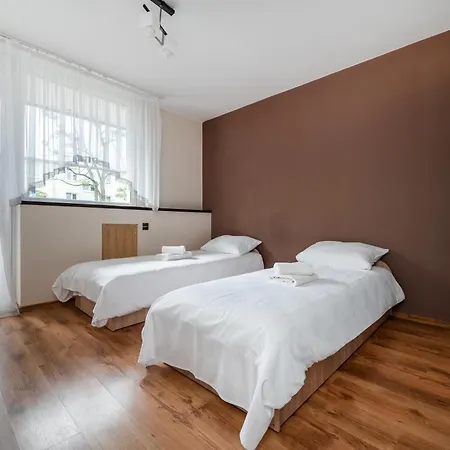 Park Zrodliska Spacious By Bookinghost Łódź