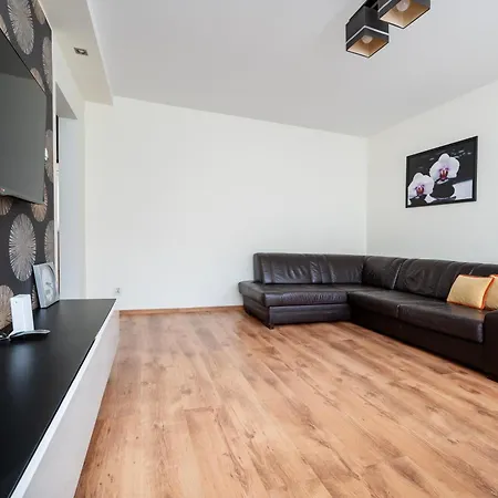 Park Zrodliska Spacious By Bookinghost Daire Łódź