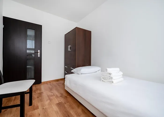 Park Zrodliska Spacious By Bookinghost * Łódź