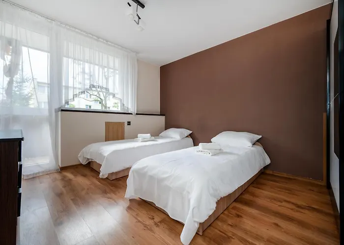 Park Zrodliska Spacious By Bookinghost Łódź