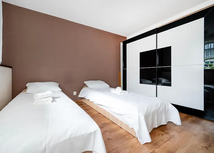 Park Zrodliska Spacious By Bookinghost Daire *